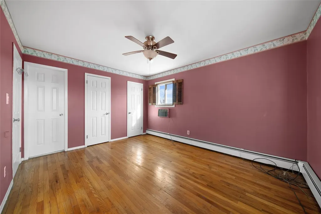 94 Amsterdam Avenue West Babylon NY 11704