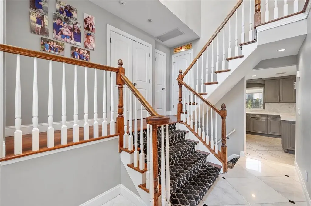 577 Barnard Avenue Woodmere NY 11598