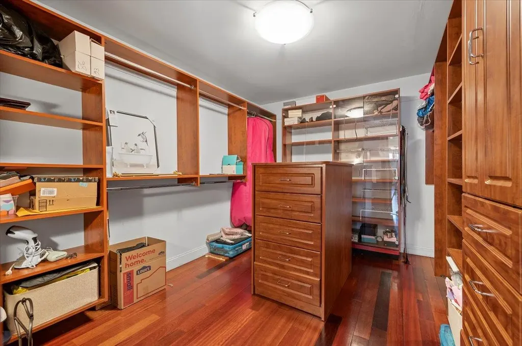 577 Barnard Avenue Woodmere NY 11598