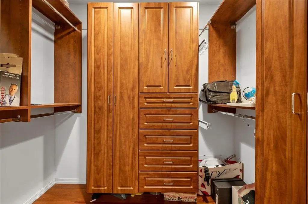 577 Barnard Avenue Woodmere NY 11598
