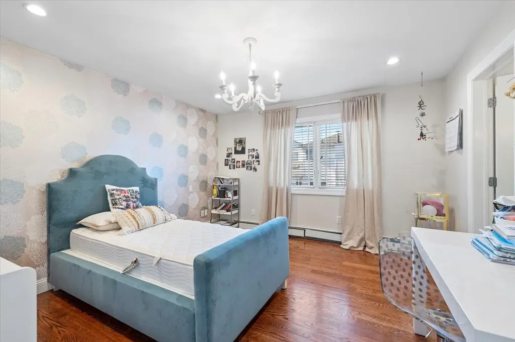 577 Barnard Avenue Woodmere NY 11598