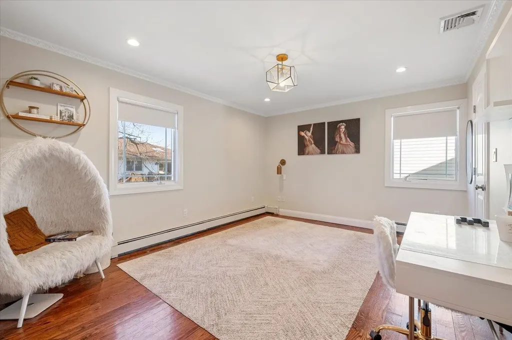 577 Barnard Avenue Woodmere NY 11598