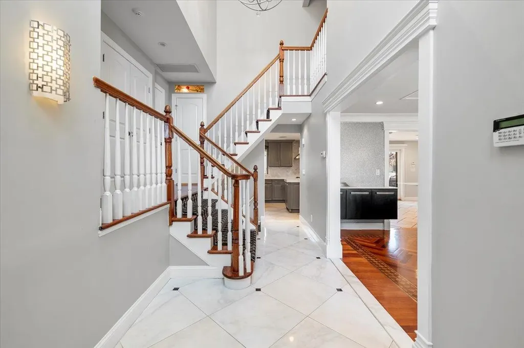 577 Barnard Avenue Woodmere NY 11598