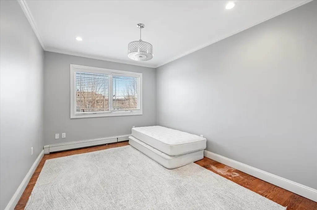 577 Barnard Avenue Woodmere NY 11598
