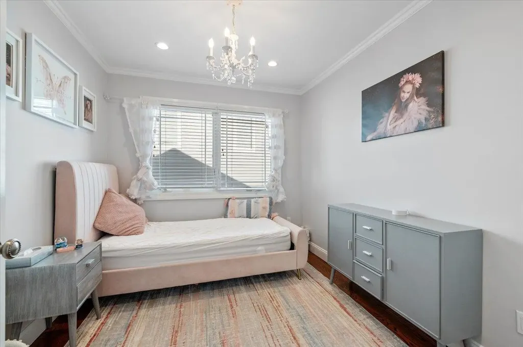 577 Barnard Avenue Woodmere NY 11598