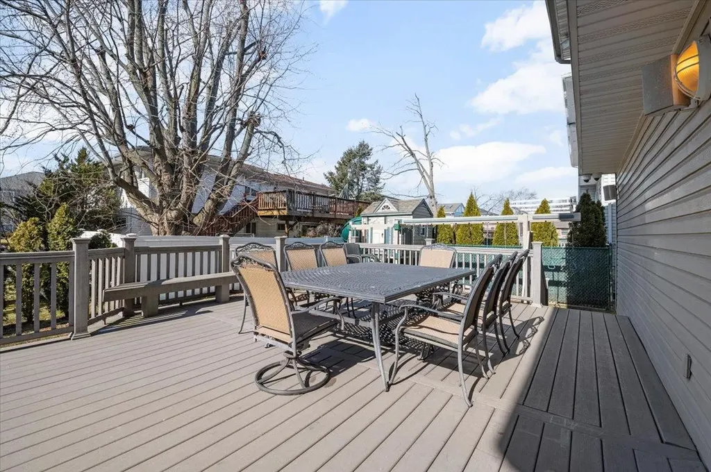 577 Barnard Avenue Woodmere NY 11598