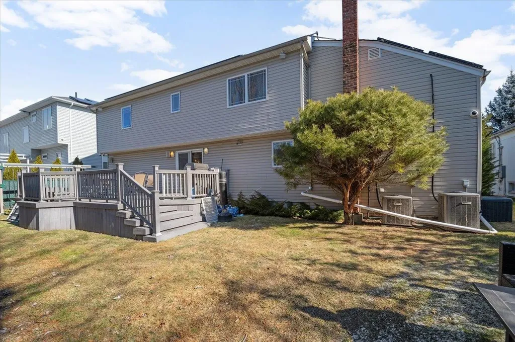 577 Barnard Avenue Woodmere NY 11598