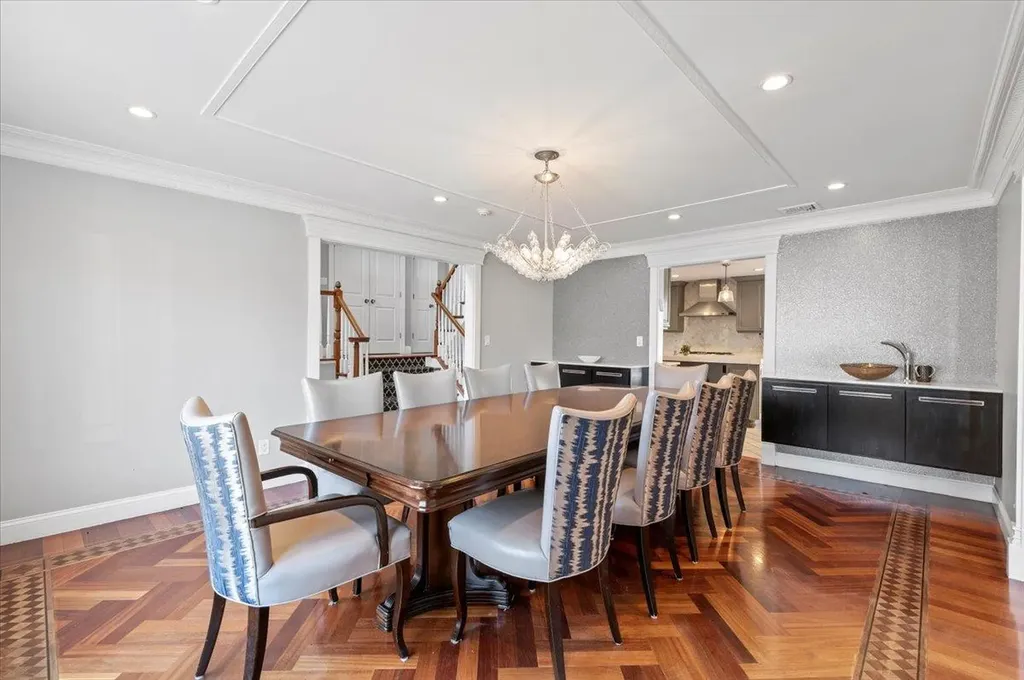 577 Barnard Avenue Woodmere NY 11598