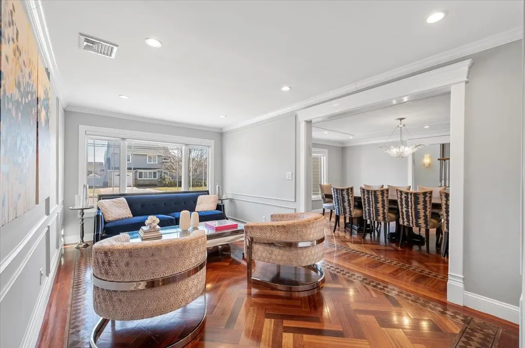 577 Barnard Avenue Woodmere NY 11598