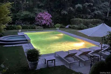 7 Wooded Oak Lane East Hampton NY 11937