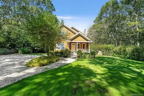 7 Wooded Oak Lane East Hampton NY 11937