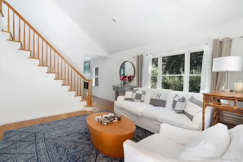 7 Wooded Oak Lane East Hampton NY 11937