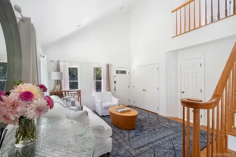 7 Wooded Oak Lane East Hampton NY 11937