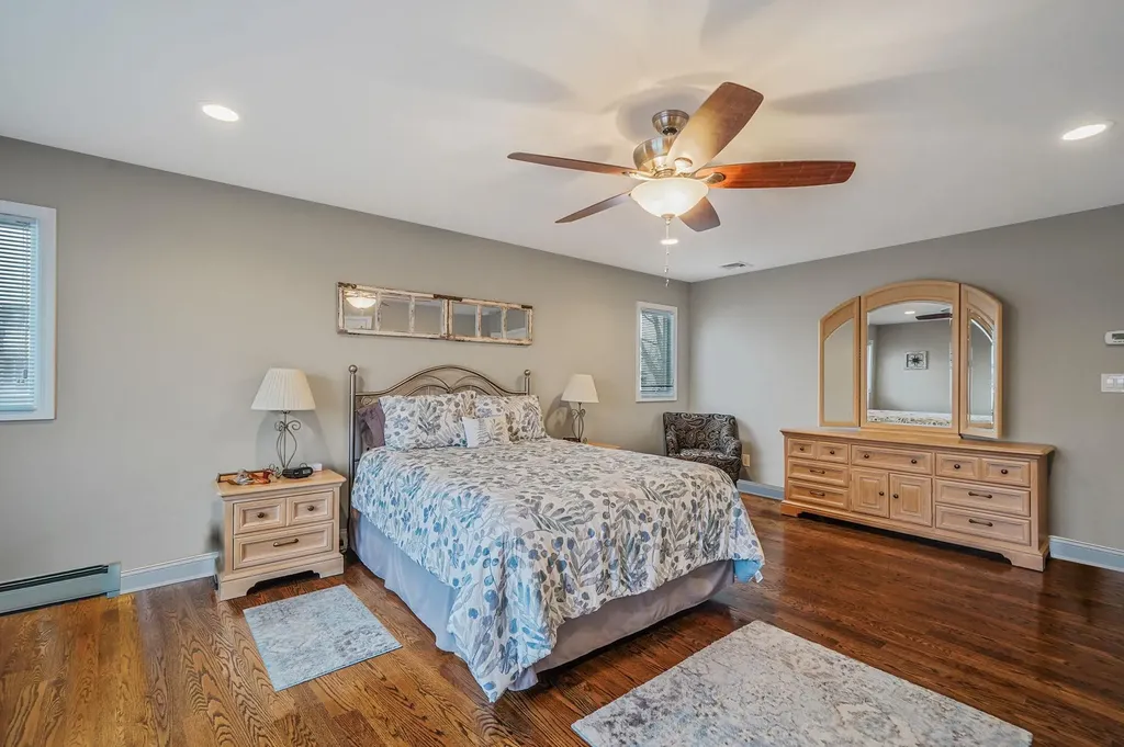 24 Lucinda Drive Babylon NY 11702