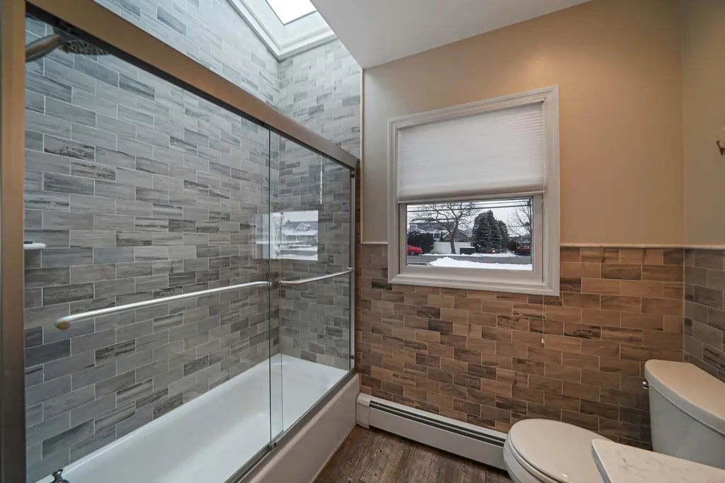 24 Lucinda Drive Babylon NY 11702