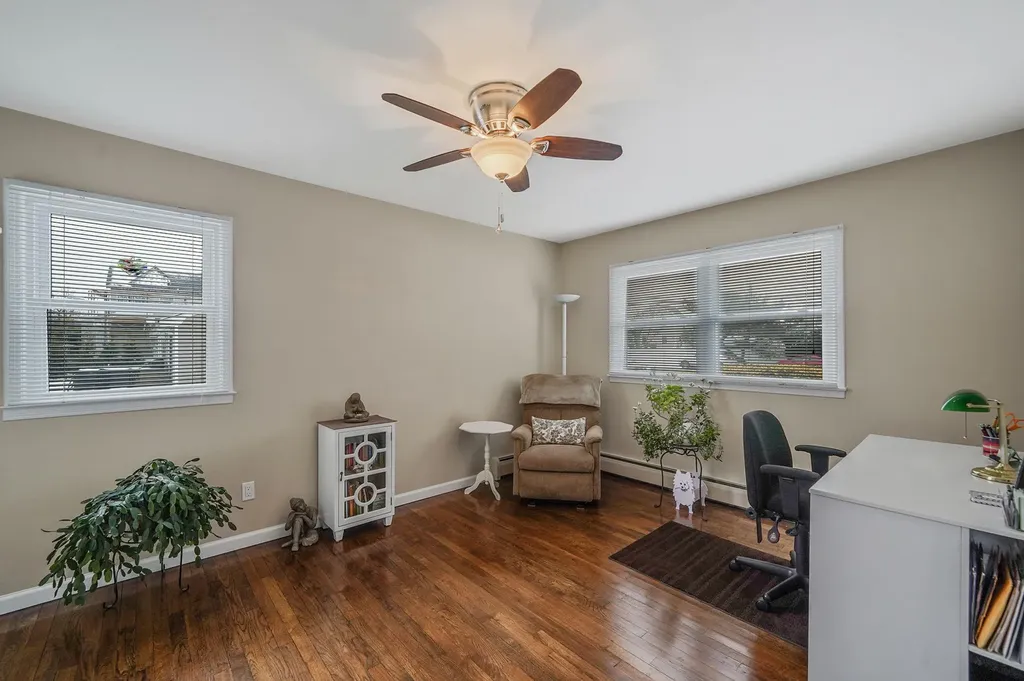 24 Lucinda Drive Babylon NY 11702