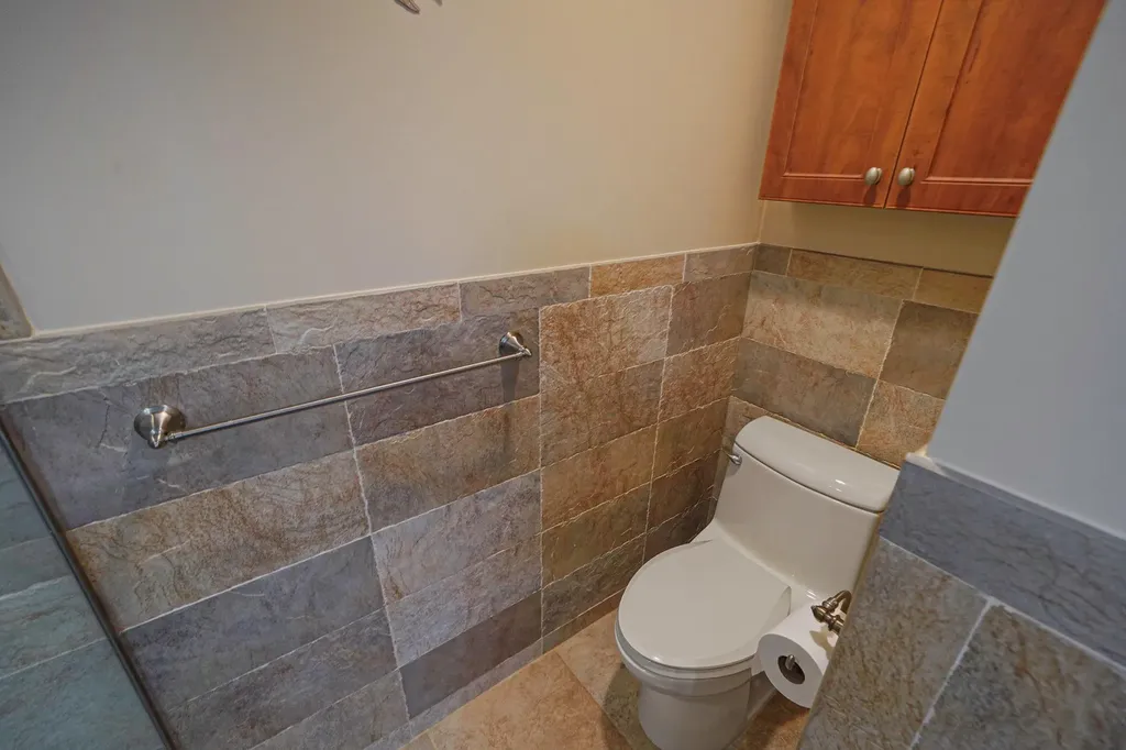 24 Lucinda Drive Babylon NY 11702