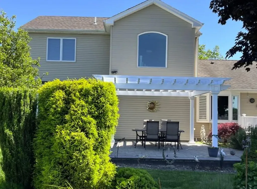 24 Lucinda Drive Babylon NY 11702