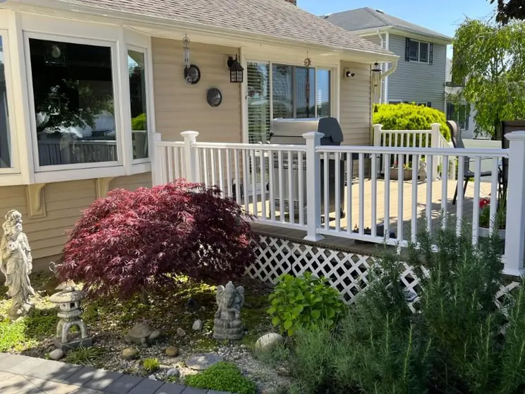 24 Lucinda Drive Babylon NY 11702