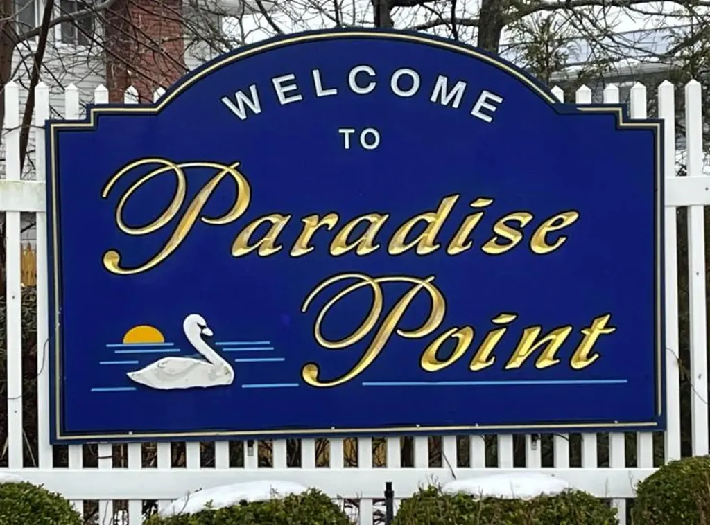 24 Lucinda Drive Babylon NY 11702