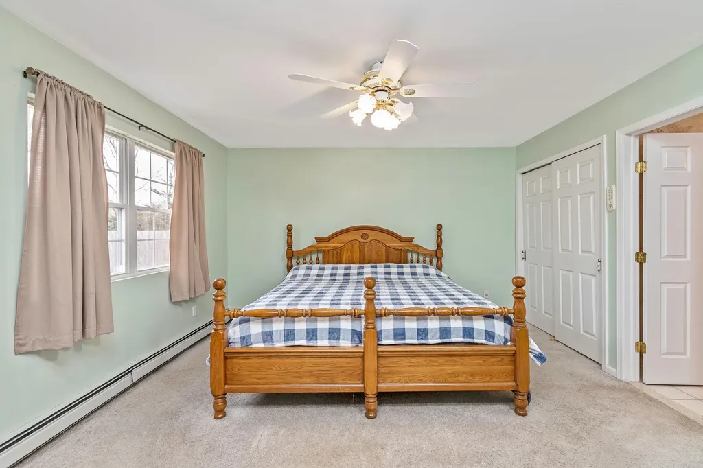 3 Shelbourne Lane Stony Brook NY 11790