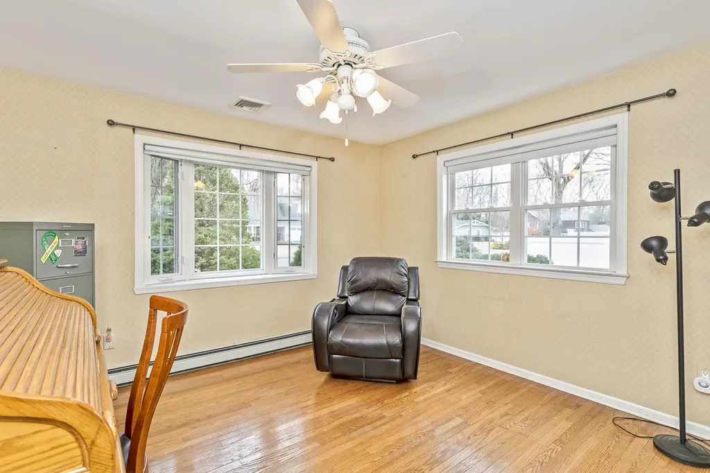 3 Shelbourne Lane Stony Brook NY 11790