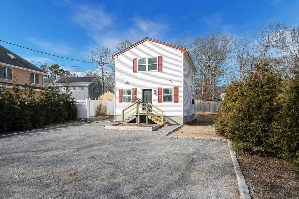 54 Ocean Avenue Hampton Bays NY 11946