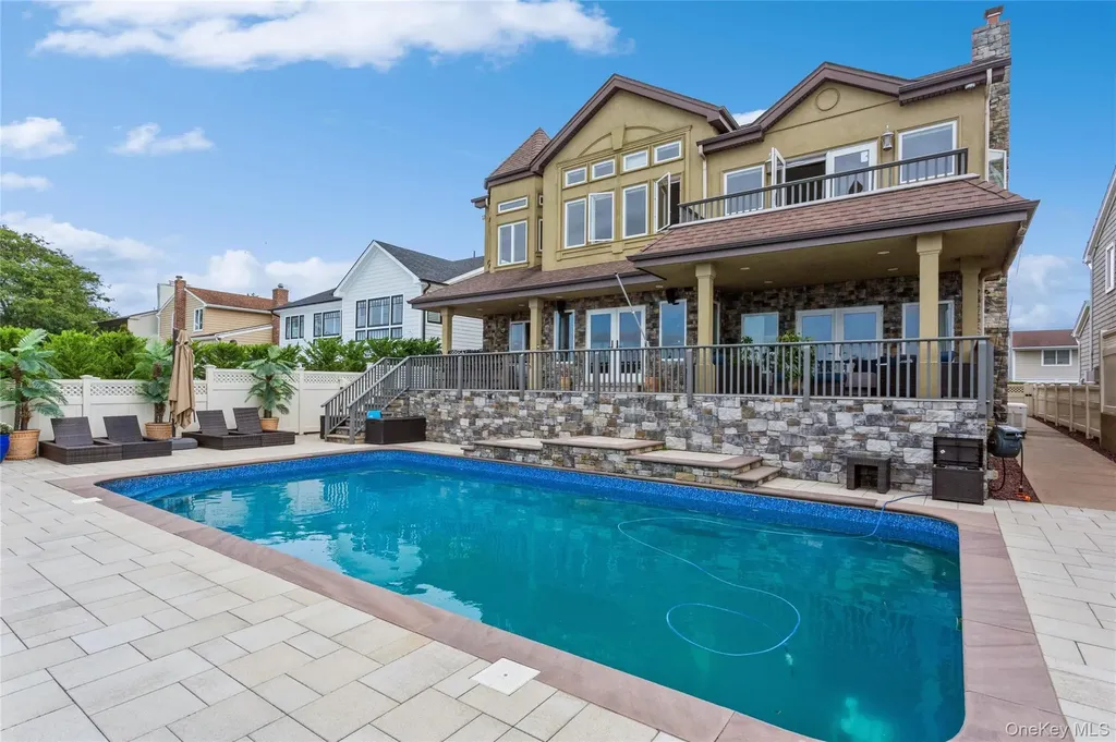 319 Harbor Drive Lido Beach NY 11561