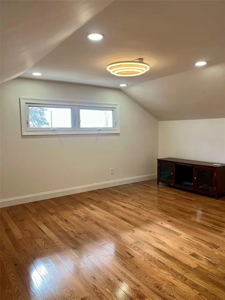 49 Bedford Avenue Middletown NY 10940