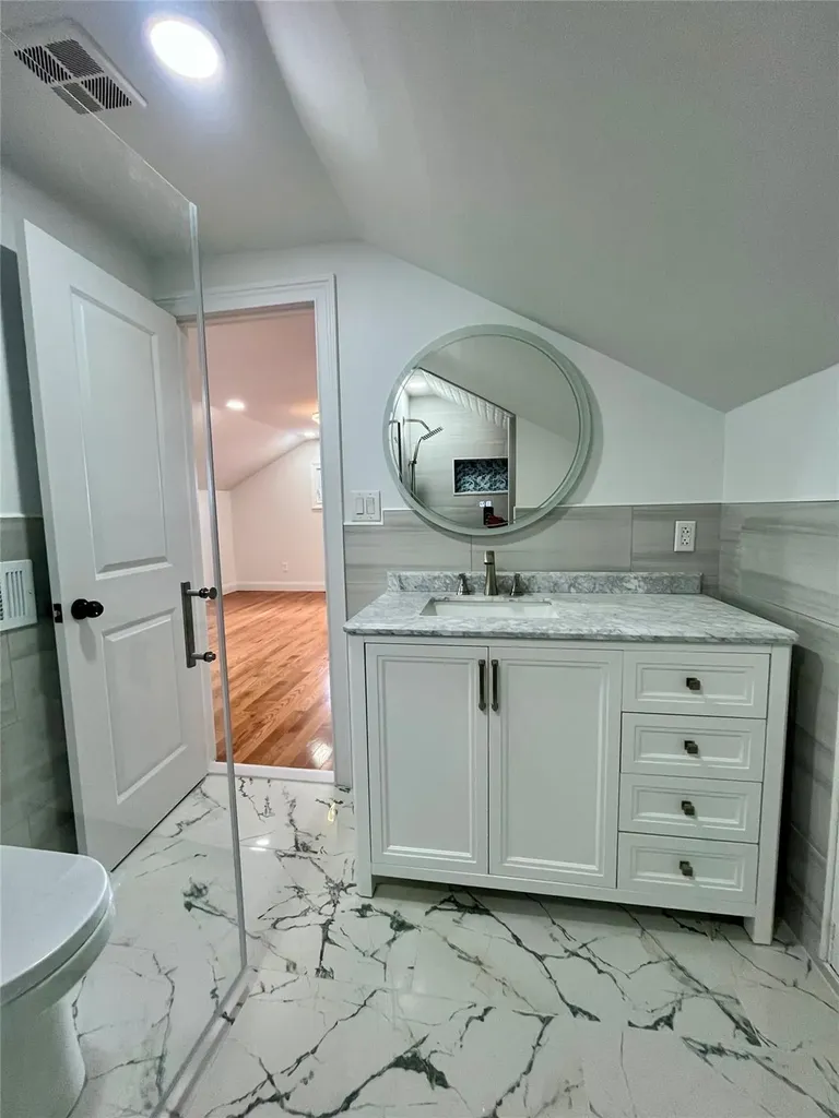 49 Bedford Avenue Middletown NY 10940