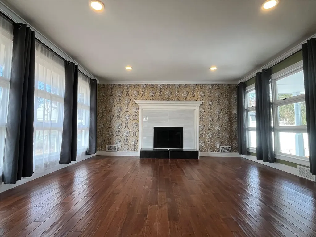 49 Bedford Avenue Middletown NY 10940