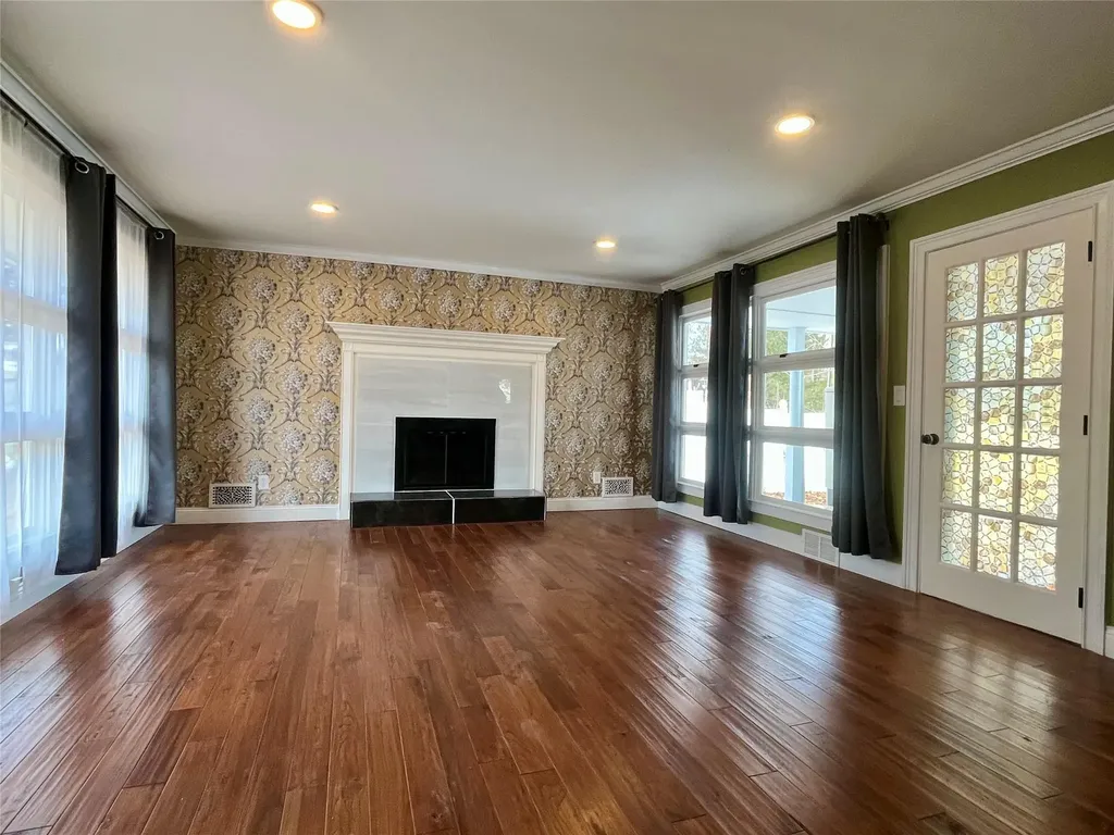 49 Bedford Avenue Middletown NY 10940