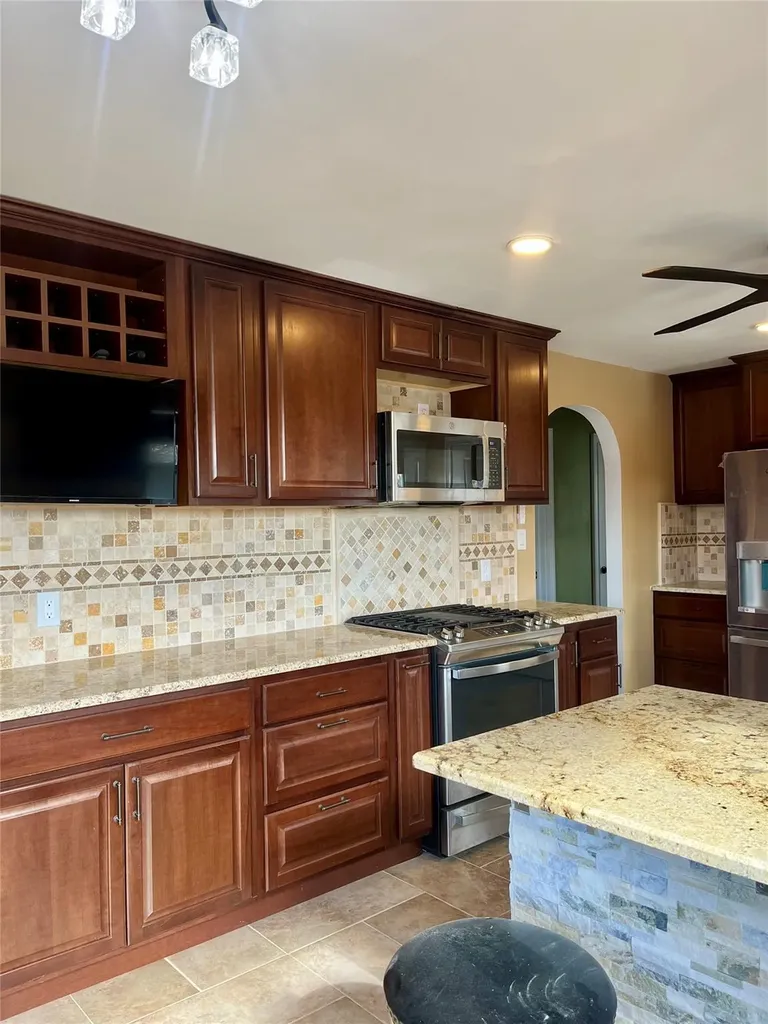 49 Bedford Avenue Middletown NY 10940