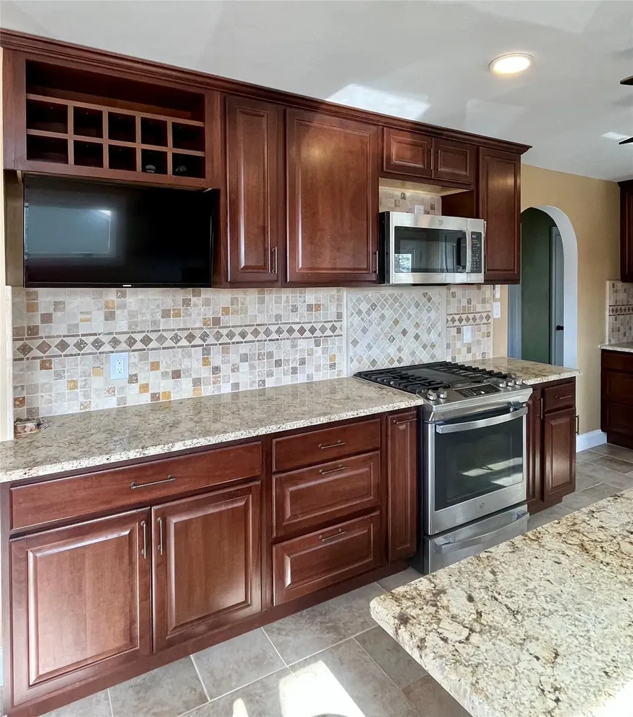 49 Bedford Avenue Middletown NY 10940