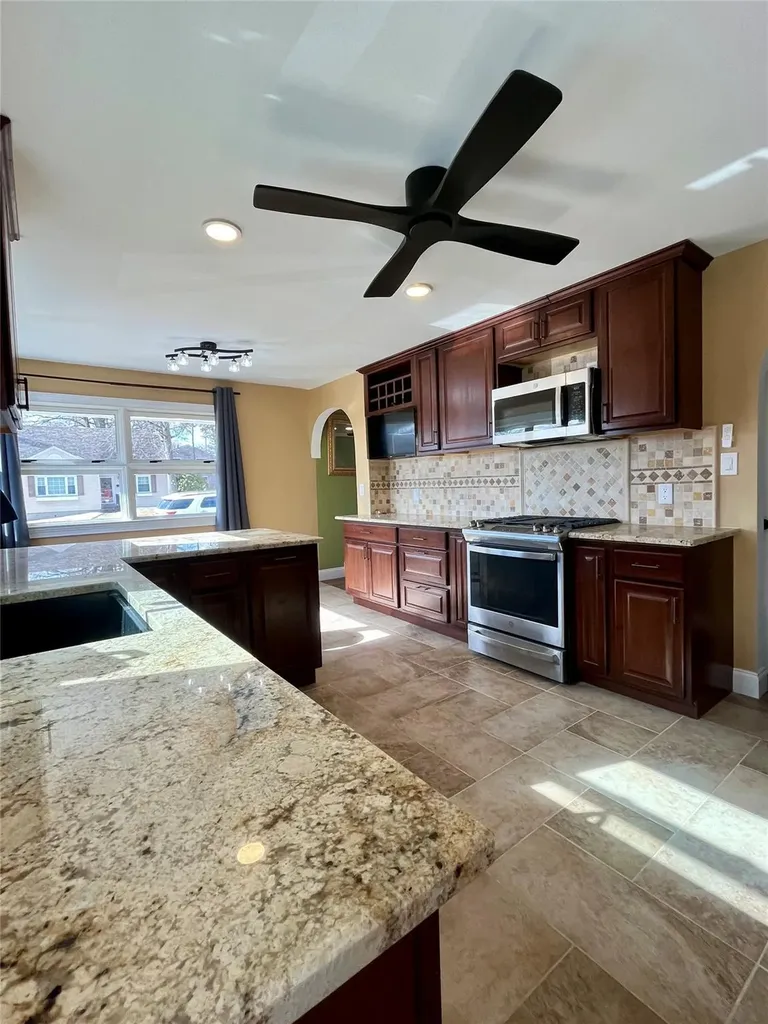 49 Bedford Avenue Middletown NY 10940