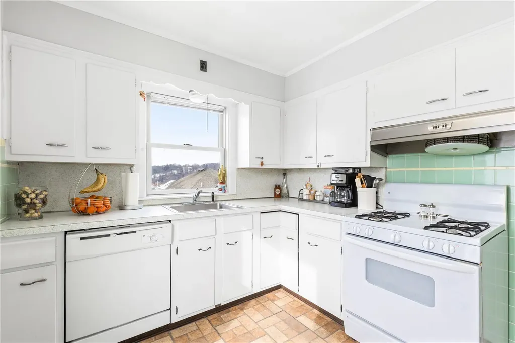 25 Lakeview Avenue West Harrison NY 10604