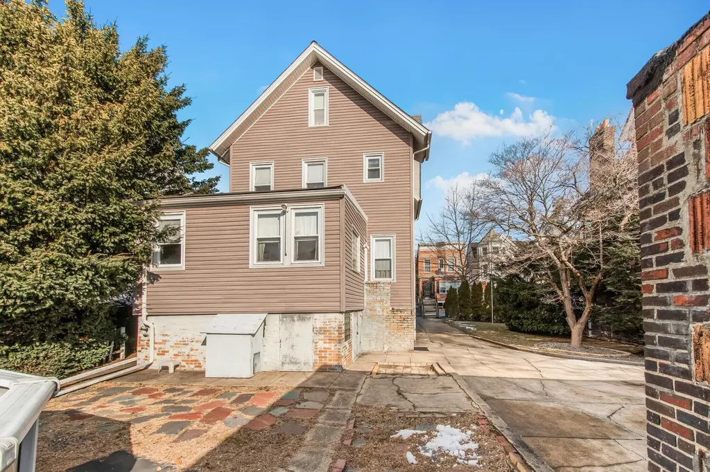 130 East 236th Street Bronx NY 10470