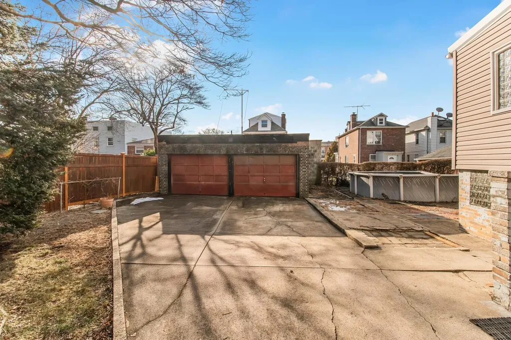 130 East 236th Street Bronx NY 10470