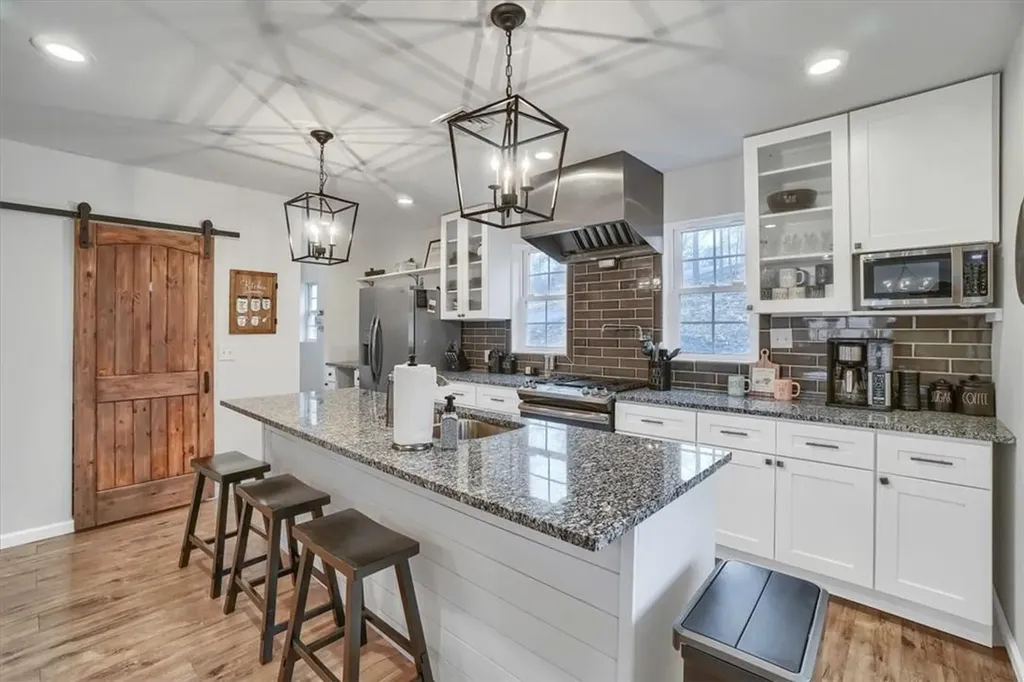 29 Lakeside Drive New Windsor NY 12553