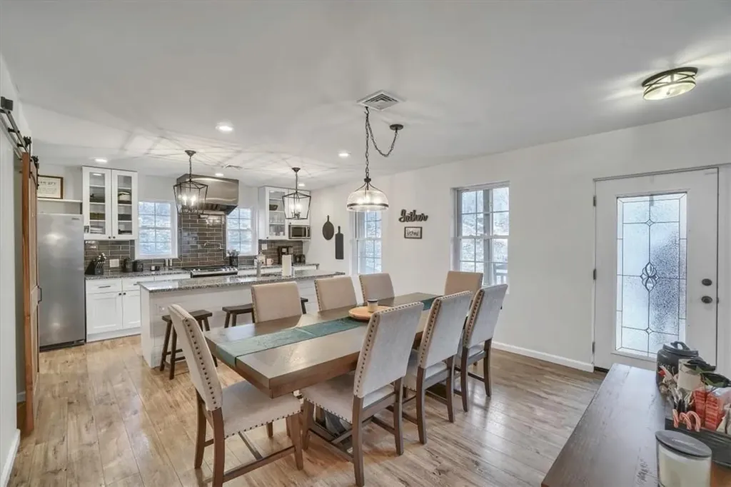 29 Lakeside Drive New Windsor NY 12553