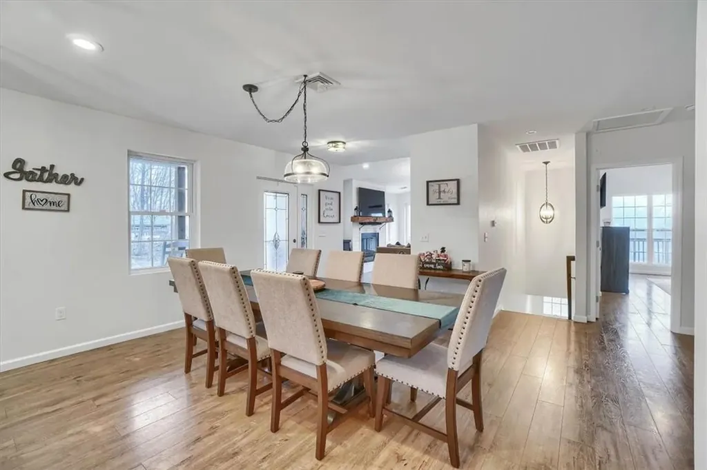 29 Lakeside Drive New Windsor NY 12553