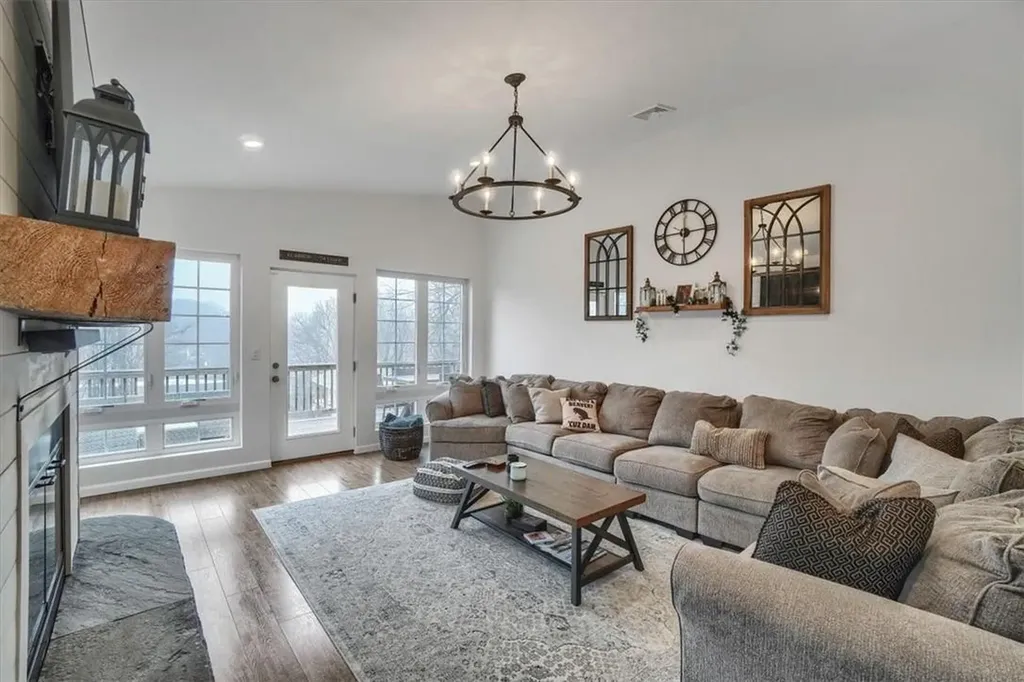 29 Lakeside Drive New Windsor NY 12553