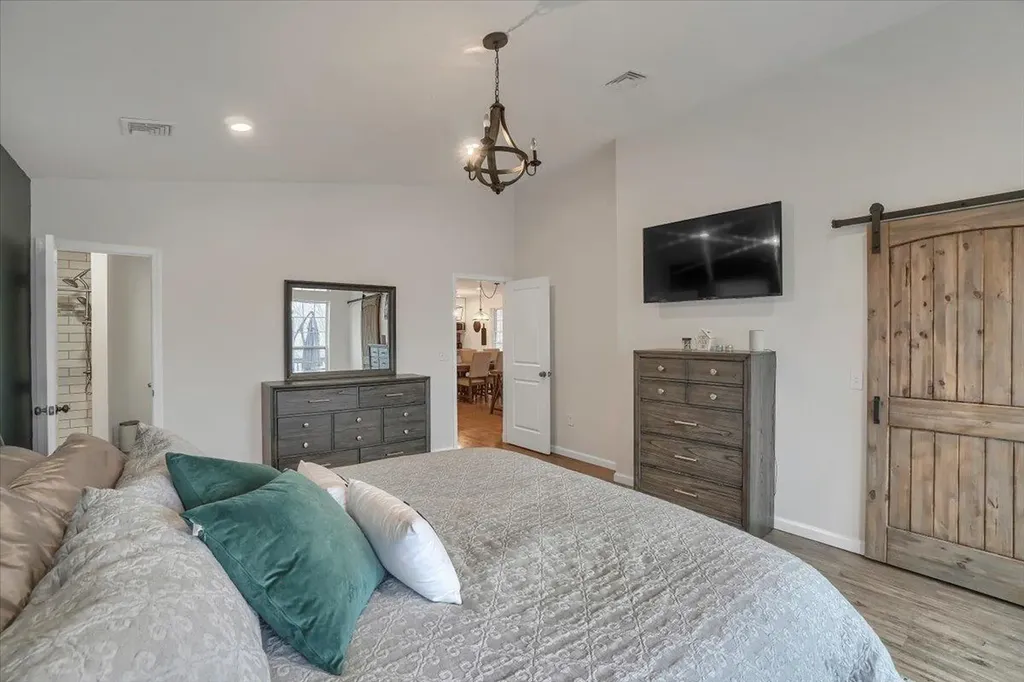 29 Lakeside Drive New Windsor NY 12553