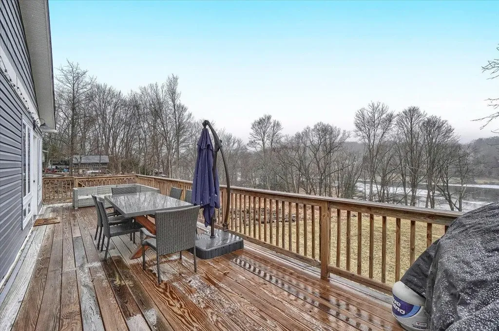 29 Lakeside Drive New Windsor NY 12553