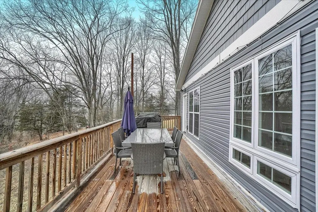 29 Lakeside Drive New Windsor NY 12553