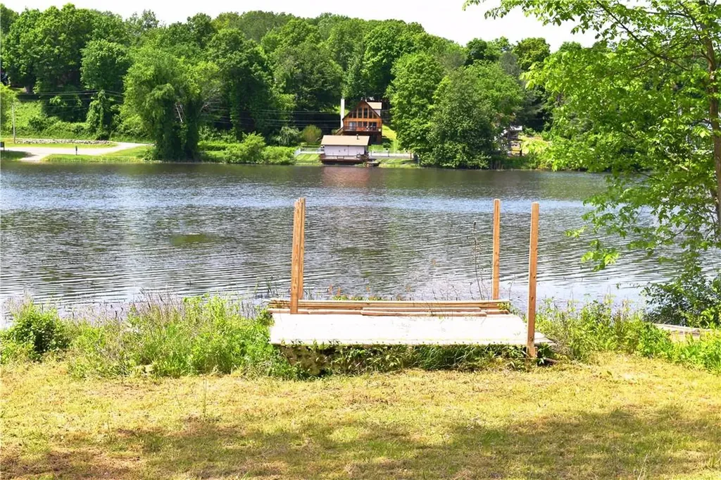 29 Lakeside Drive New Windsor NY 12553