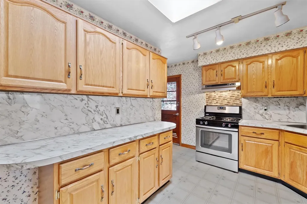 8 Lewis Drive Stony Point NY 10980