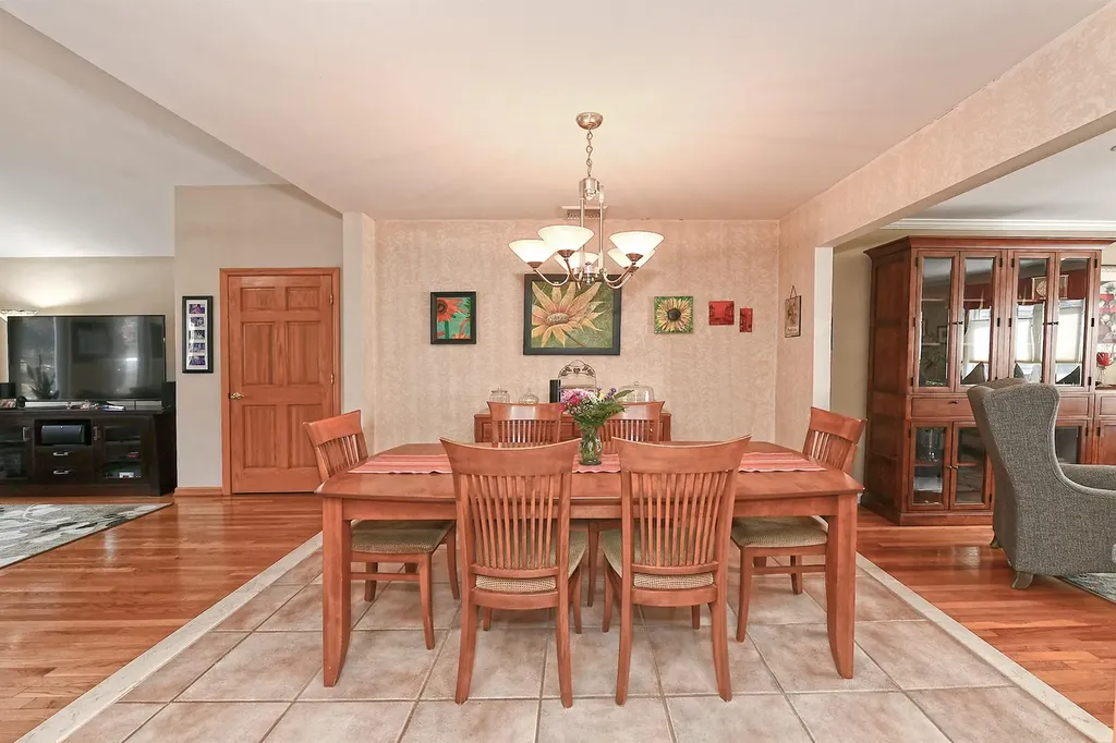 50 Parkview Circle Bethpage NY 11714