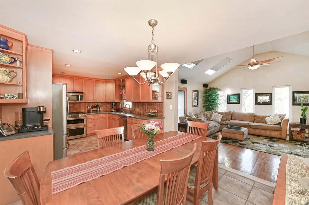 50 Parkview Circle Bethpage NY 11714