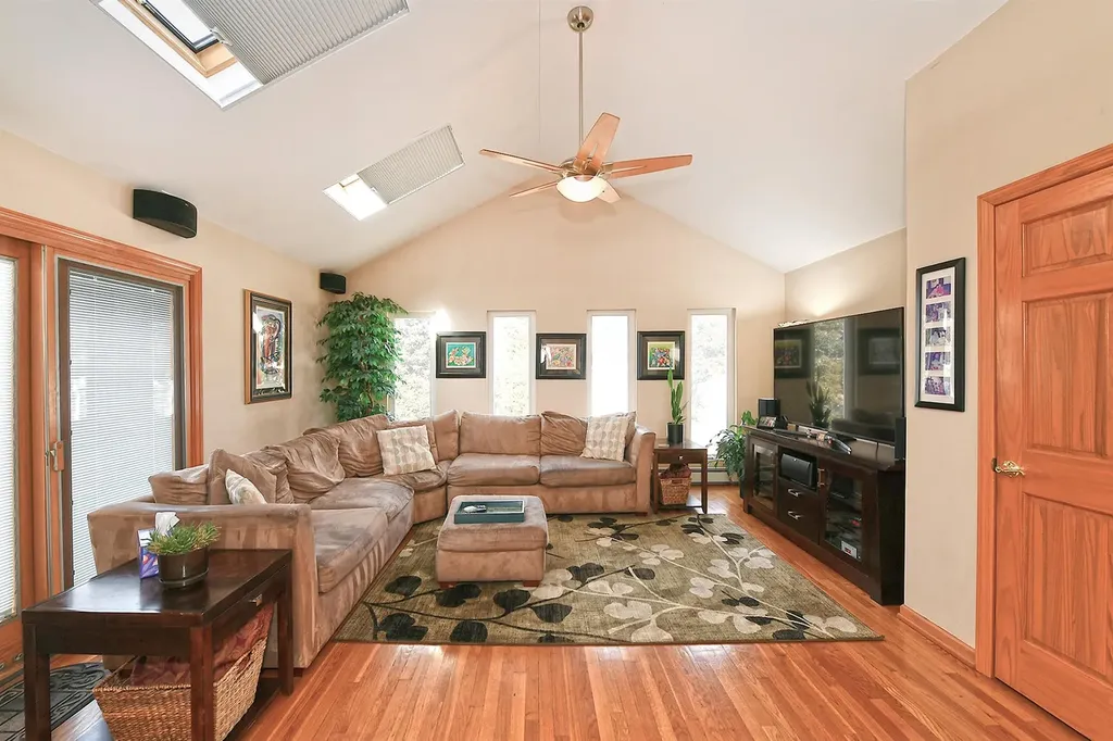 50 Parkview Circle Bethpage NY 11714